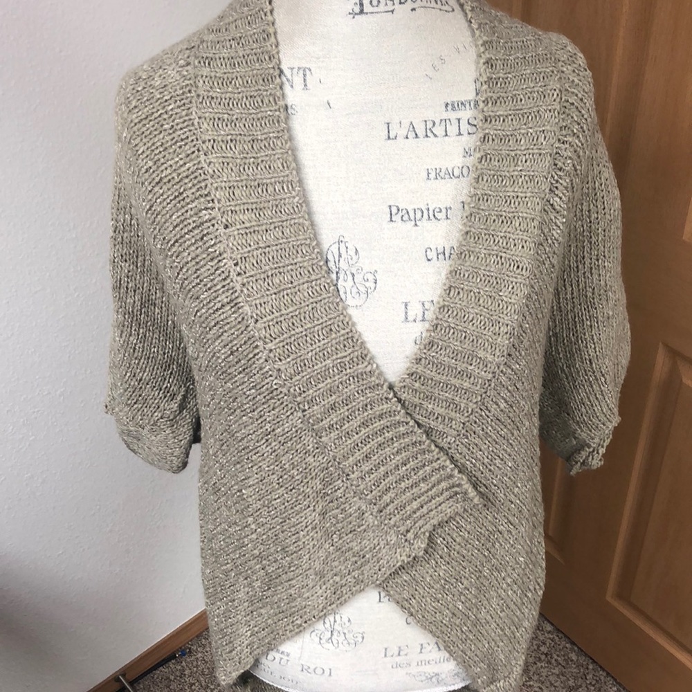 🔥3/$25 GUC. still in great shape Wrap sweater